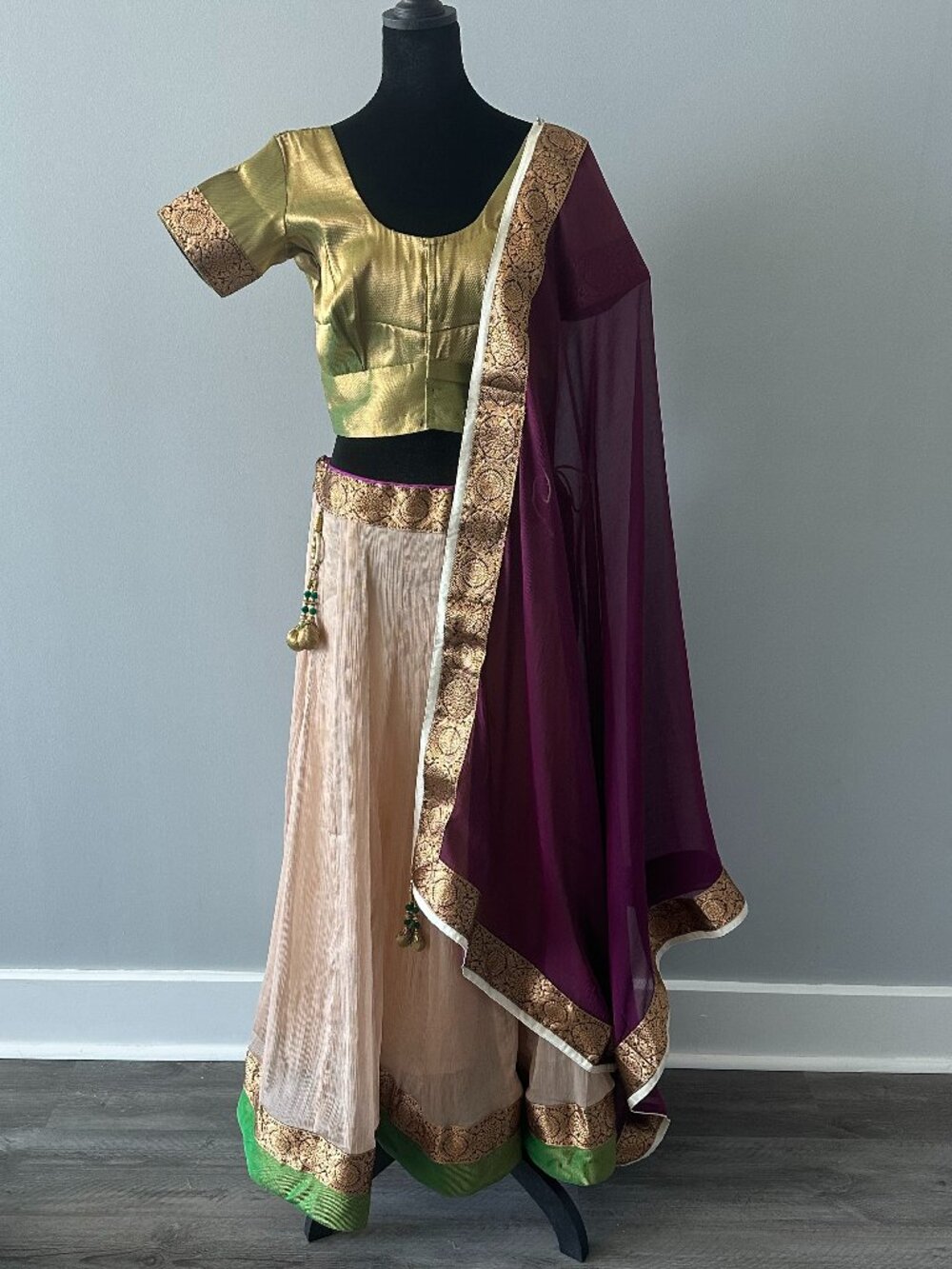 NEW! Chaniya Choli / Lehenga Choli - Garba, Purple, Green, Gold, M/L